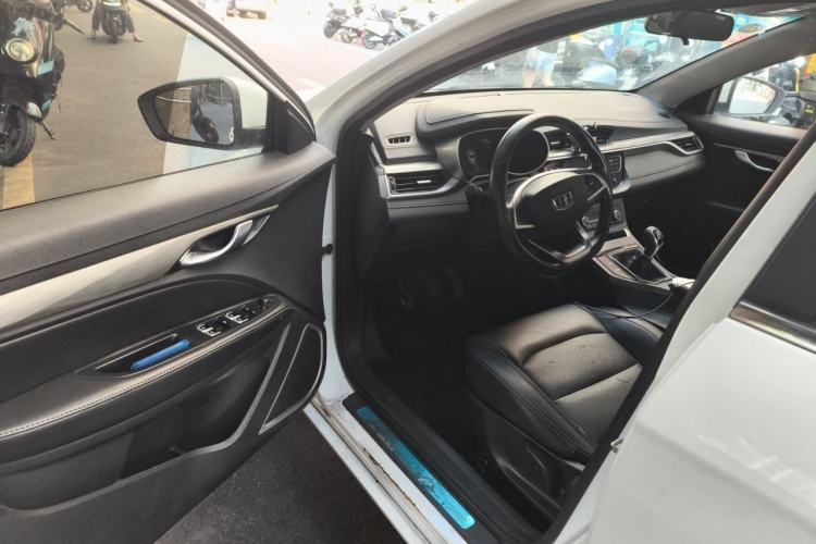 Used Geely Auto Emgrand 2019 Leading Edition 1.5L Manual Upgraded Connectivity Model China VI Standard Driver Seat