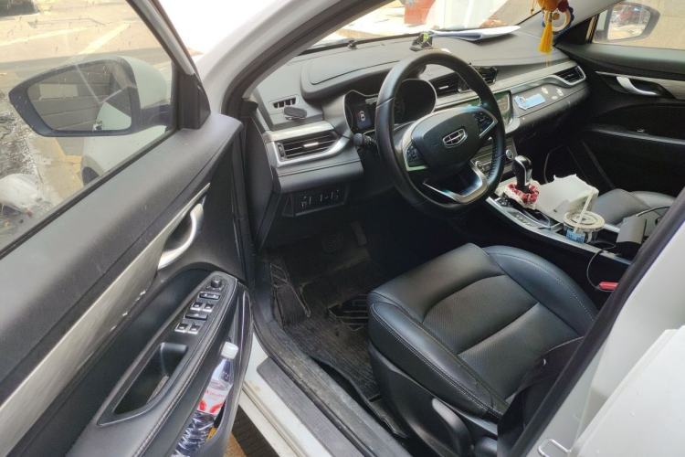 Used Geely Auto Emgrand 2019 Leading Edition 1.5L CVT Luxury Model China VI Standard Driver Seat