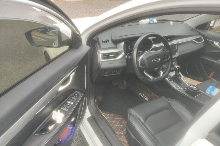 Used Geely Auto Emgrand 2019 Leading Edition 1.5L CVT Luxury Model China VI Standard Driver Seat