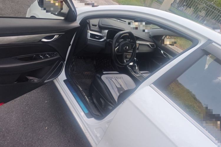 Used Geely Auto Emgrand 2019 Leading Edition 1.5L CVT Upward-Connected Model China VI Standard Driver Seat