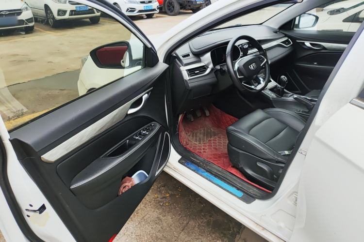Used Geely Auto Emgrand 2019 Leading Edition 1.5L Manual Upgraded Connectivity Model China VI Standard Driver Seat
