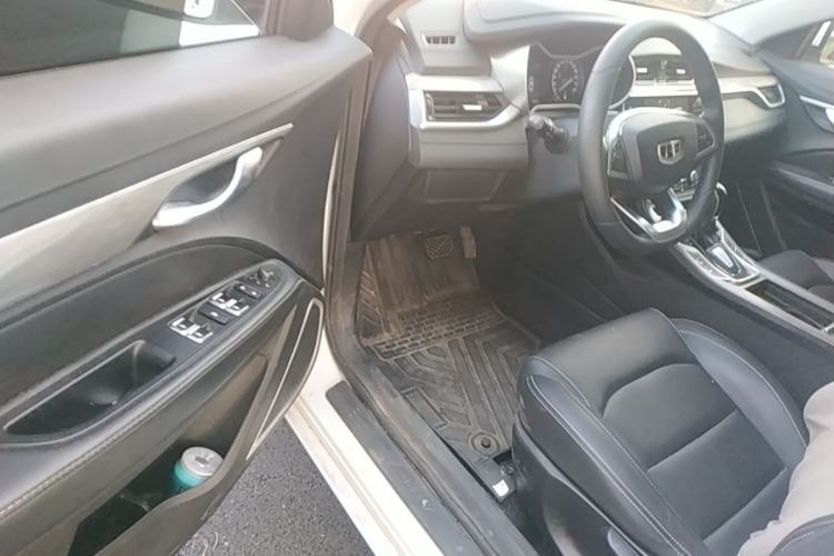 Used Geely Auto Emgrand 2019 Leading Edition 1.5L CVT Luxury Model China VI Standard Driver Seat
