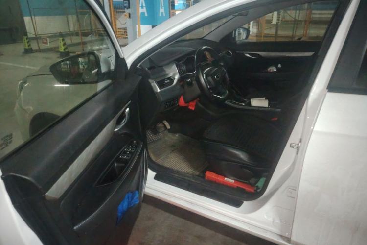 Used Geely Auto Emgrand 2019 Leading Edition 1.5L CVT Luxury Model China VI Standard Driver Seat