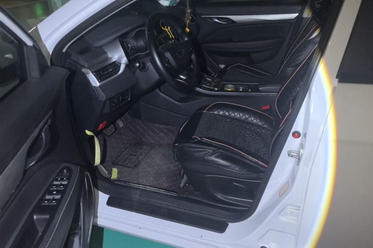 Used Geely Auto Emgrand 2019 Leading Edition 1.5L CVT Luxury Model China VI Standard Driver Seat