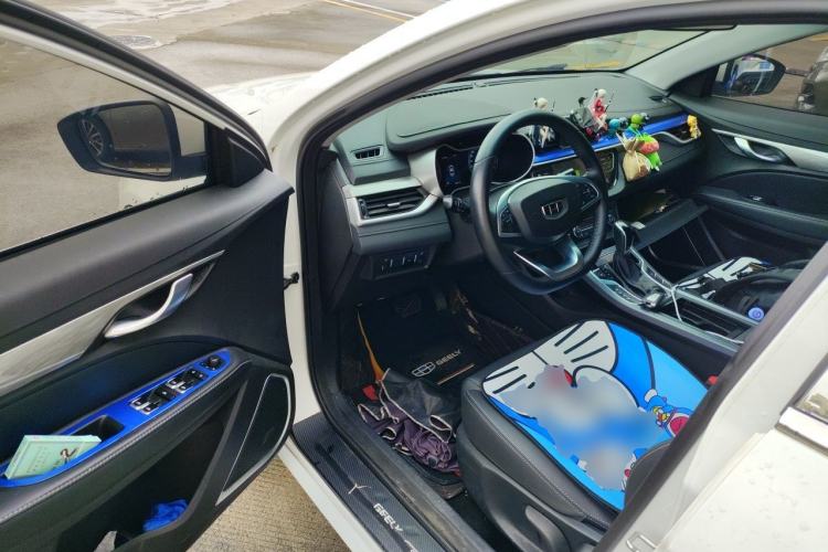 Used Geely Auto Emgrand 2019 Leading Edition 1.5L CVT Luxury Model China VI Standard Driver Seat