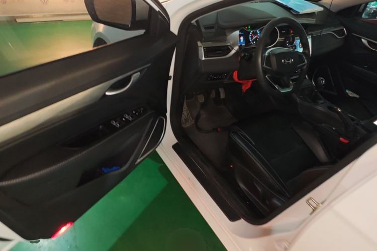 Used Geely Auto Emgrand 2019 Leading Edition 1.5L Manual Fashion Model China VI Standard Driver Seat