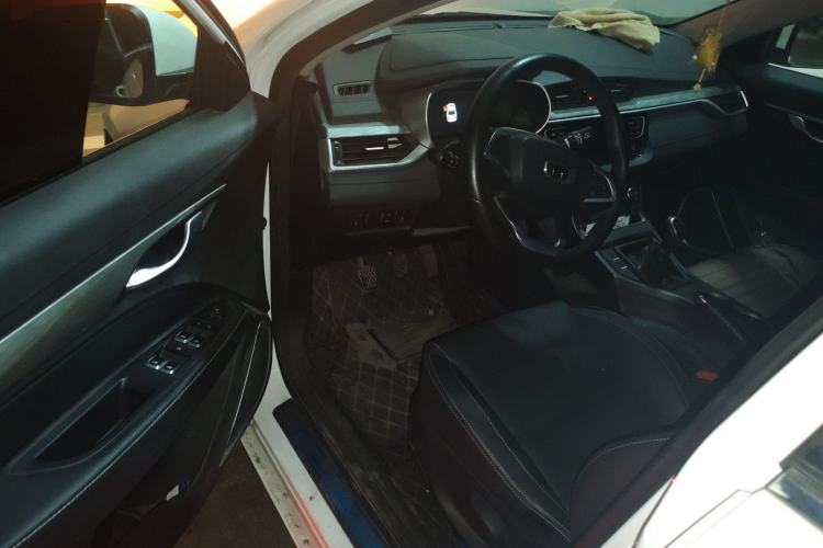 Used Geely Auto Emgrand 2019 Leading Edition 1.5L Manual Upgraded Connectivity Model China V Standard Driver Seat