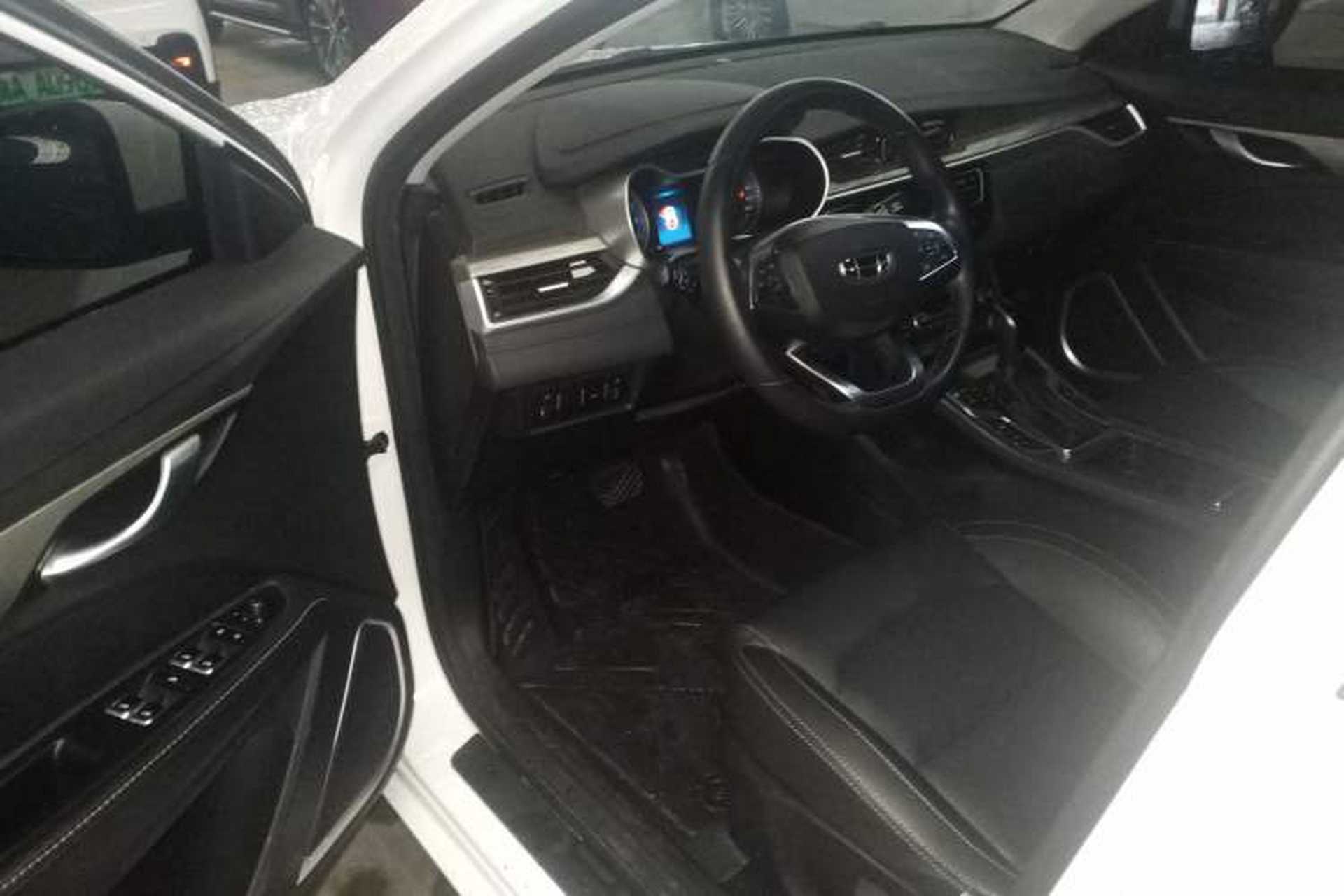 Used Geely Auto Emgrand 2019 Leading Edition 1.5L CVT Luxury Model China VI Standard Driver Seat