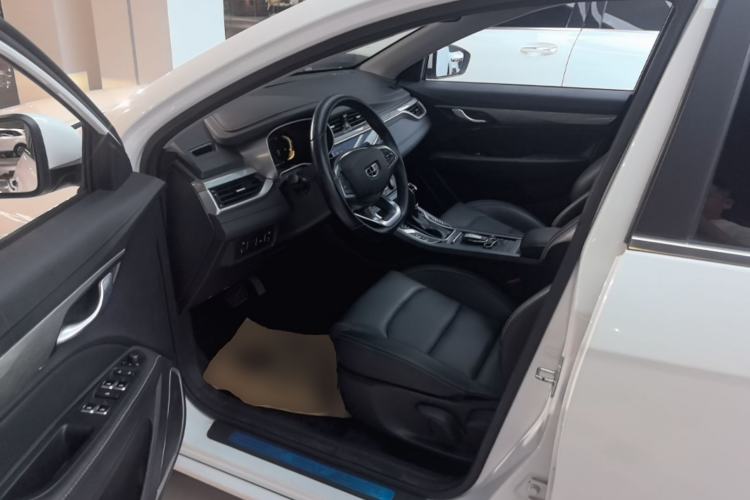 Used Geely Auto Emgrand 2019 Leading Edition 1.5L CVT Upward-Connected Model China VI Standard Driver Seat