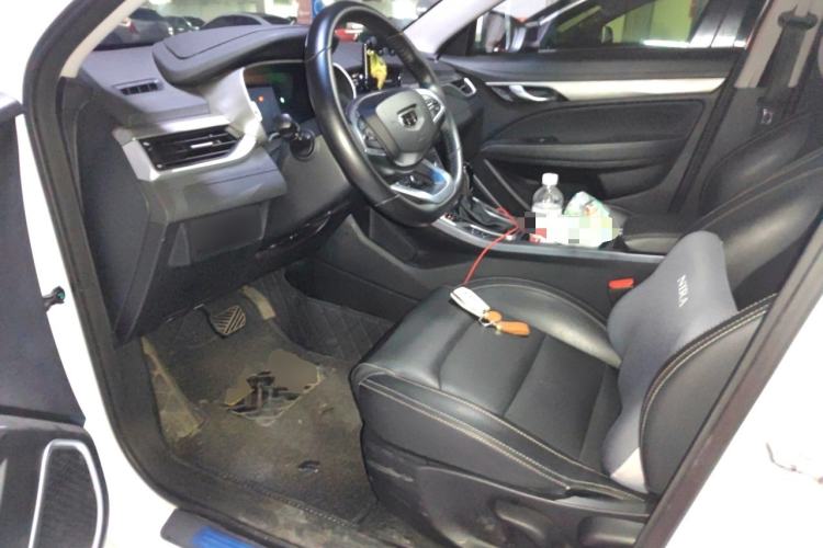 Used Geely Auto Emgrand 2019 Leading Edition 1.5L CVT Upward-Connected Model China VI Standard Driver Seat