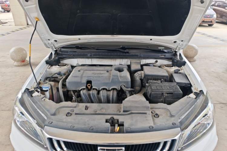 Used Geely Auto Emgrand 2019 Leading Edition 1.5L CVT Upward-Connected Model China VI Standard Engine Bay