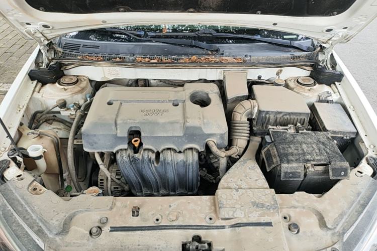 Used Geely Auto Emgrand 2019 Leading Edition 1.5L CVT Luxury Model China VI Standard Engine Bay