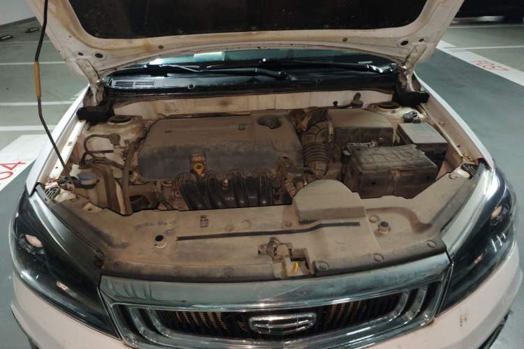 Used Geely Auto Emgrand 2019 Leading Edition 1.5L Manual Luxury Model China VI Standard Engine Bay