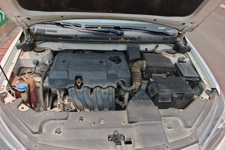 Used Geely Auto Emgrand 2019 Leading Edition 1.5L CVT Upward-Connected Model China VI Standard Engine Bay