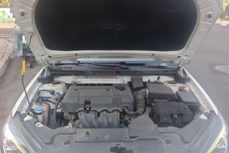 Used Geely Auto Emgrand 2019 Leading Edition 1.5L CVT Upward-Connected Model China VI Standard Engine Bay