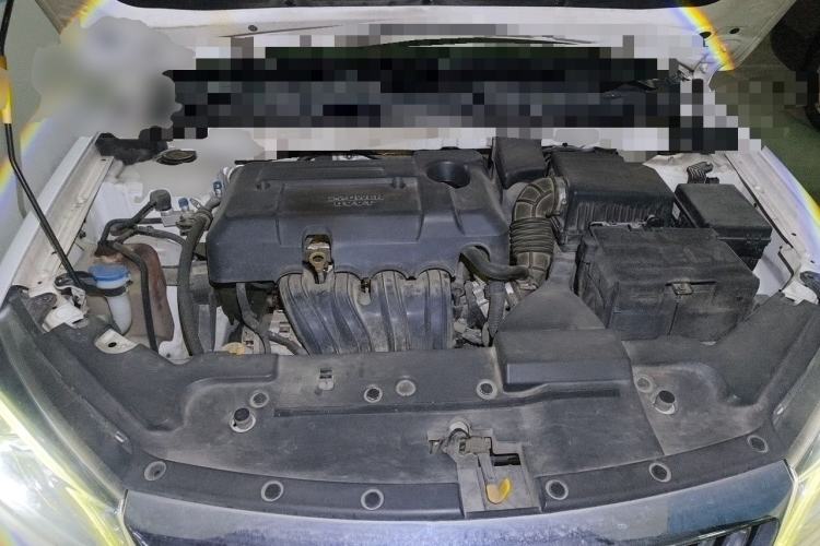 Used Geely Auto Emgrand 2019 Leading Edition 1.5L CVT Upward-Connected Model China VI Standard Engine Bay