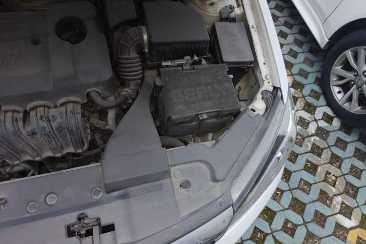 Used Geely Auto Emgrand 2019 Leading Edition 1.5L CVT Upward-Connected Model China VI Standard Engine Bay Left