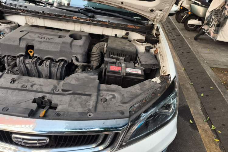 Used Geely Auto Emgrand 2019 Leading Edition 1.5L Manual Upgraded Connectivity Model China VI Standard Engine Bay Left