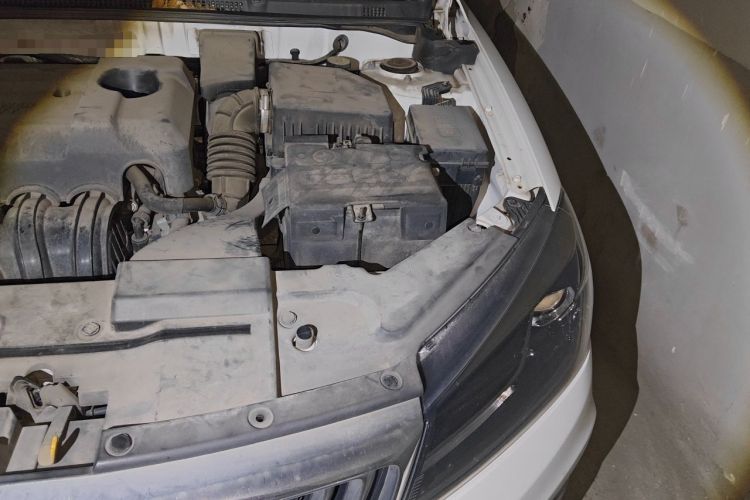 Used Geely Auto Emgrand 2019 Leading Edition 1.5L CVT Luxury Model China VI Standard Engine Bay Left