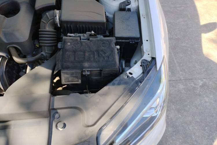 Used Geely Auto Emgrand 2019 Leading Edition 1.5L CVT Upward-Connected Model China VI Standard Engine Bay Left