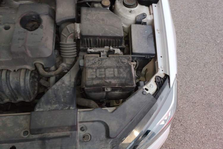 Used Geely Auto Emgrand 2019 Leading Edition 1.5L CVT Upward-Connected Model China VI Standard Engine Bay Left