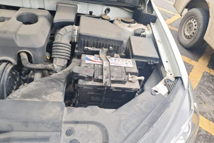 Used Geely Auto Emgrand 2019 Leading Edition 1.5L CVT Upward-Connected Model China VI Standard Engine Bay Left