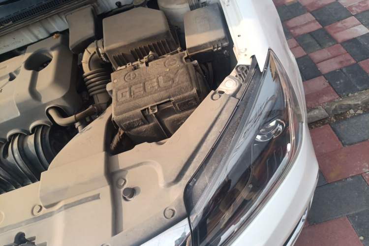 Used Geely Auto Emgrand 2019 Leading Edition 1.5L CVT Luxury Model China VI Standard Engine Bay Left