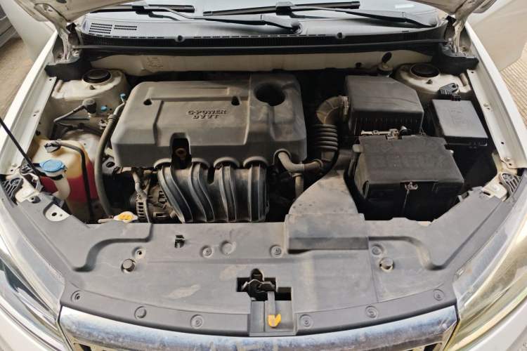 Used Geely Auto Emgrand 2019 Leading Edition 1.5L Manual Luxury Model China VI Standard Engine Bay