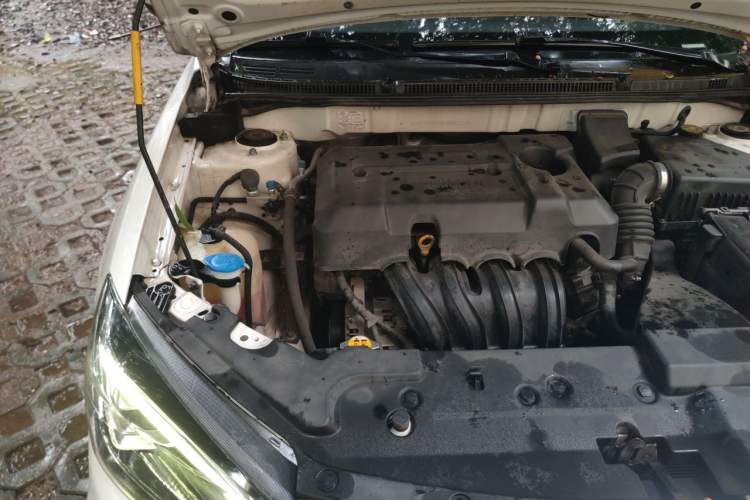 Used Geely Auto Emgrand 2019 Leading Edition 1.5L CVT Upward-Connected Model China VI Standard Engine Bay Right