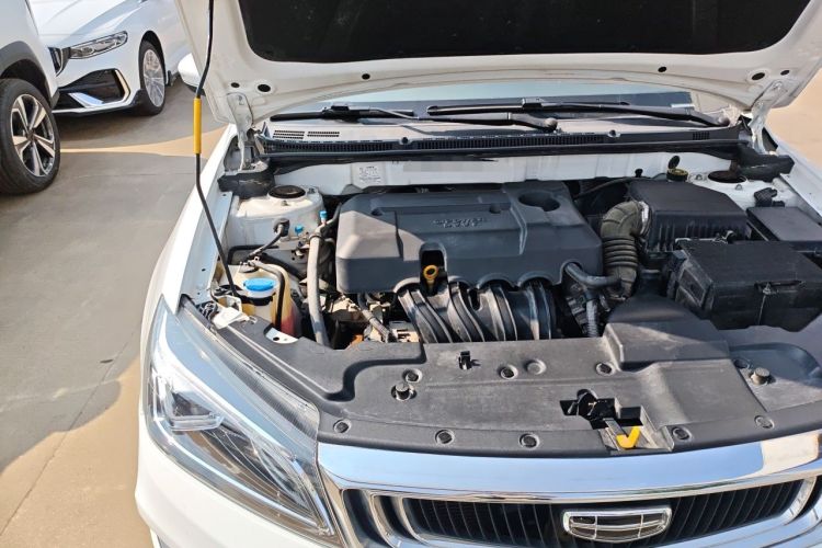 Used Geely Auto Emgrand 2019 Leading Edition 1.5L Manual Luxury Model China VI Standard Engine Bay Right