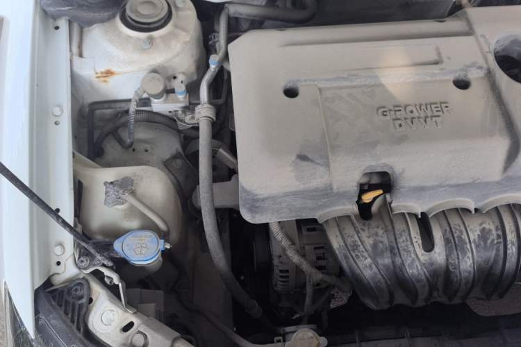 Used Geely Auto Emgrand 2019 Leading Edition 1.5L Manual Luxury Model China VI Standard Engine Bay Right
