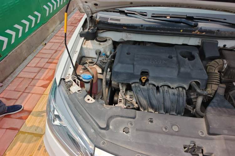 Used Geely Auto Emgrand 2019 Leading Edition 1.5L CVT Upward-Connected Model China VI Standard Engine Bay Right