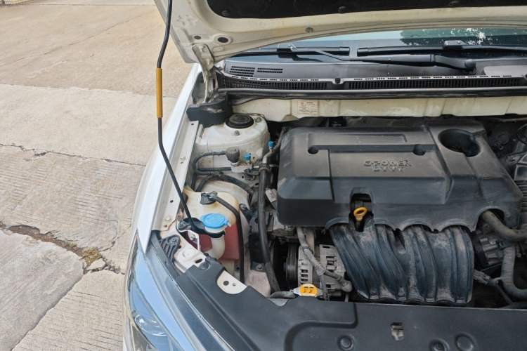 Used Geely Auto Emgrand 2019 Leading Edition 1.5L Manual Luxury Model China V Standard Engine Bay Right