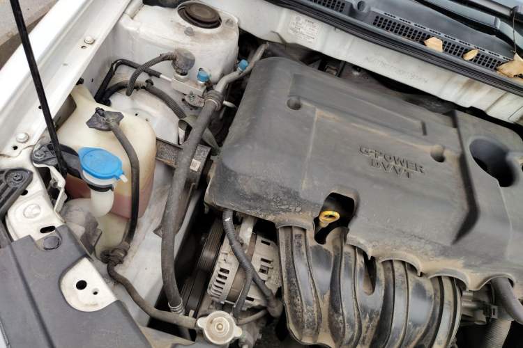 Used Geely Auto Emgrand 2019 Leading Edition 1.5L CVT Upward-Connected Model China VI Standard Engine Bay Right