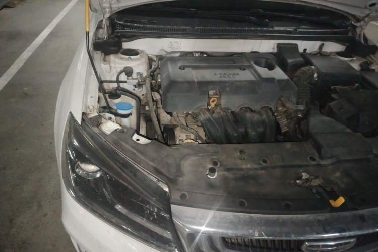 Used Geely Auto Emgrand 2019 Leading Edition 1.5L CVT Luxury Model China VI Standard Engine Bay Right