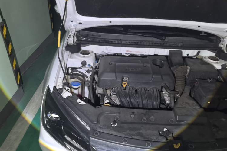 Used Geely Auto Emgrand 2019 Leading Edition 1.5L CVT Luxury Model China VI Standard Engine Bay Right