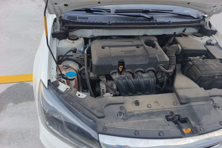 Used Geely Auto Emgrand 2019 Leading Edition 1.5L Manual Luxury Model China VI Standard Engine Bay Right