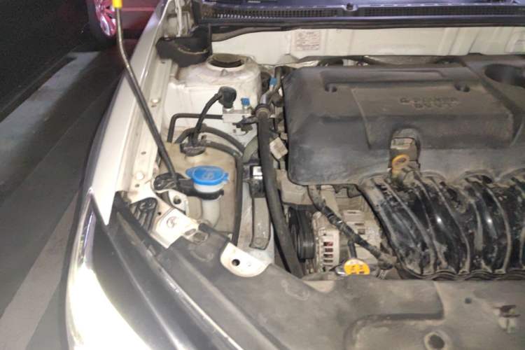 Used Geely Auto Emgrand 2019 Leading Edition 1.5L CVT Upward-Connected Model China VI Standard Engine Bay Right