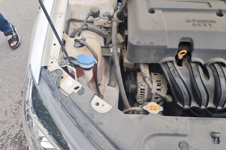 Used Geely Auto Emgrand 2019 Leading Edition 1.5L CVT Upward-Connected Model China VI Standard Engine Bay Right