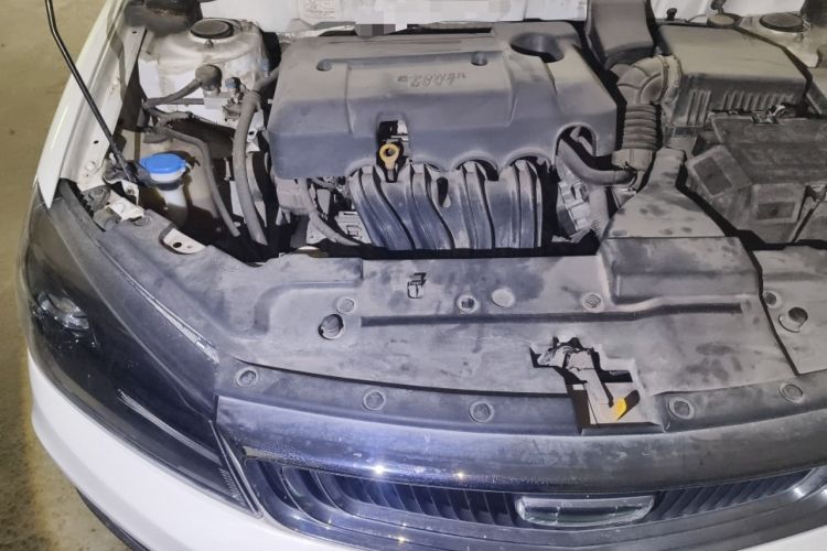 Used Geely Auto Emgrand 2019 Leading Edition 1.5L CVT Luxury Model China VI Standard Engine Bay Right