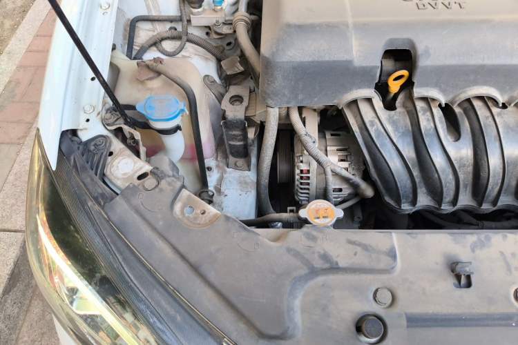 Used Geely Auto Emgrand 2019 Leading Edition 1.5L Manual Upgraded Connectivity Model China VI Standard Engine Bay Right