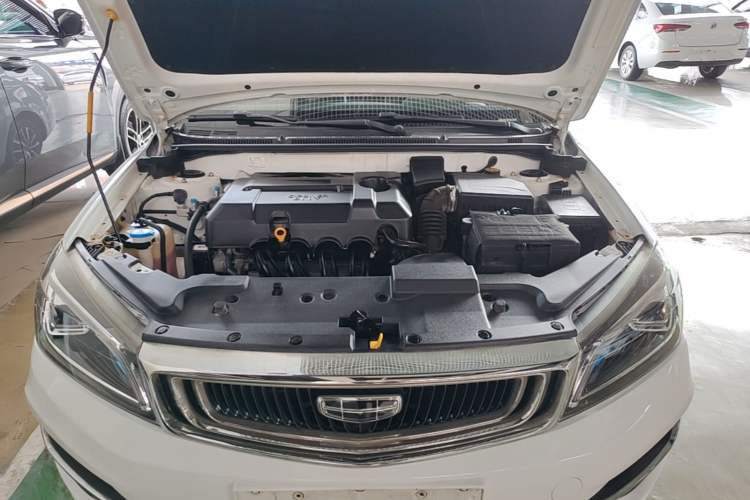 Used Geely Auto Emgrand 2019 Leading Edition 1.5L CVT Upward-Connected Model China VI Standard Engine Bay