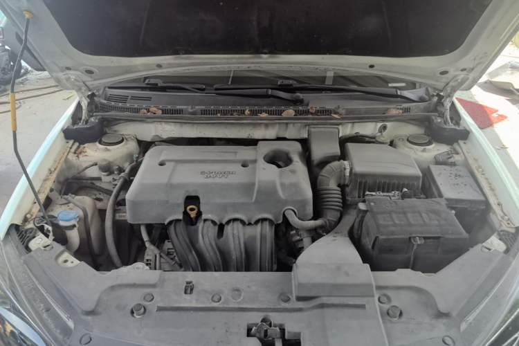 Used Geely Auto Emgrand 2019 Leading Edition 1.5L CVT Luxury Model China VI Standard Engine Bay