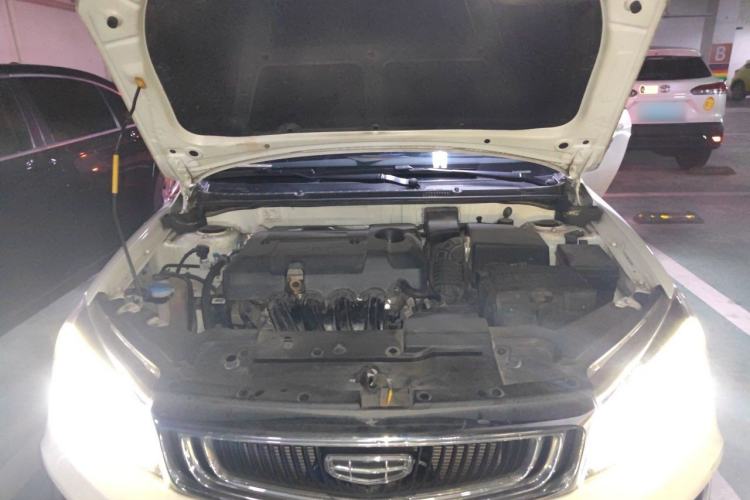Used Geely Auto Emgrand 2019 Leading Edition 1.5L CVT Upward-Connected Model China VI Standard Engine Bay