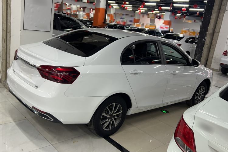 Used Geely Auto Emgrand 2019 Leading Edition 1.5L Manual Luxury Model China VI Standard Exterior 1