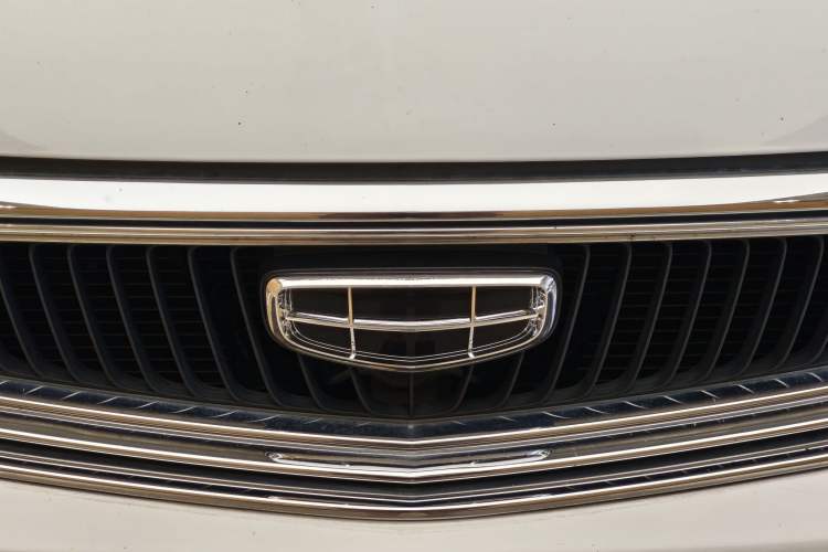 Used Geely Auto Emgrand 2019 Leading Edition 1.5L CVT Luxury Model China VI Standard Exterior 12