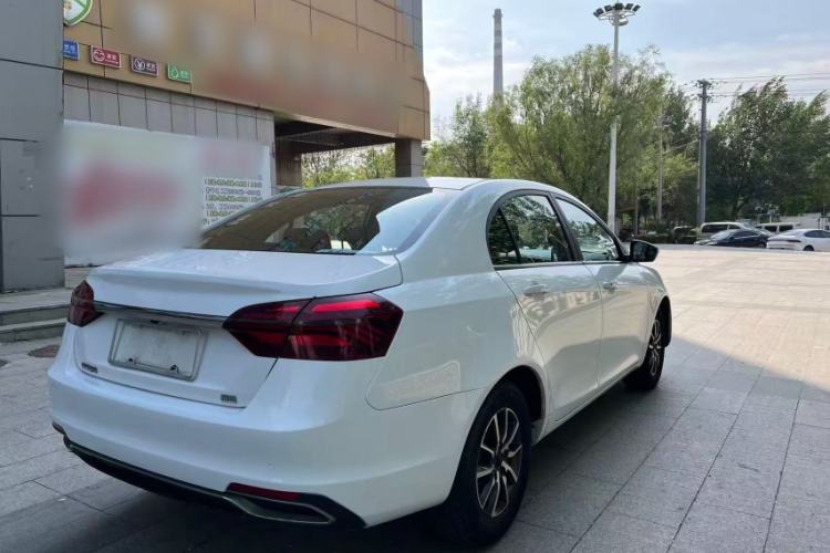 Used Geely Auto Emgrand 2019 Leading Edition 1.5L Manual Luxury Model China VI Standard Exterior 2