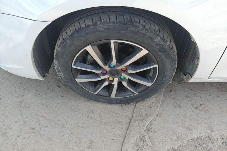 Used Geely Auto Emgrand 2019 Leading Edition 1.5L Manual Upward Asian Games Edition China VI Exterior 2