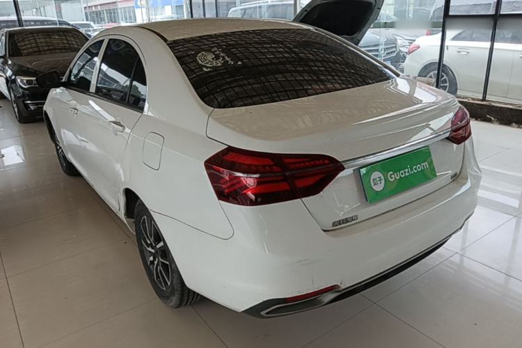 Used Geely Auto Emgrand 2019 Leading Edition 1.5L Manual Fashion Model China VI Standard Exterior 2