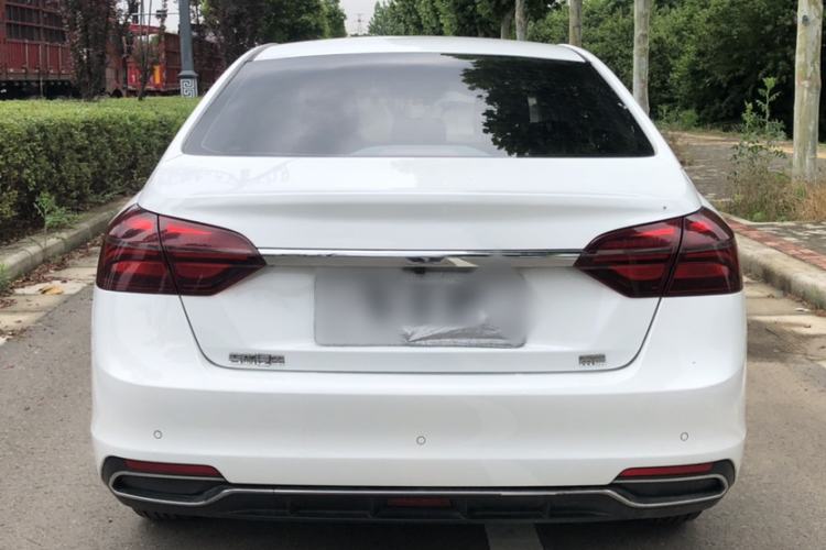 Used Geely Auto Emgrand 2019 Leading Edition 1.5L Manual Luxury Model China VI Standard Exterior 2